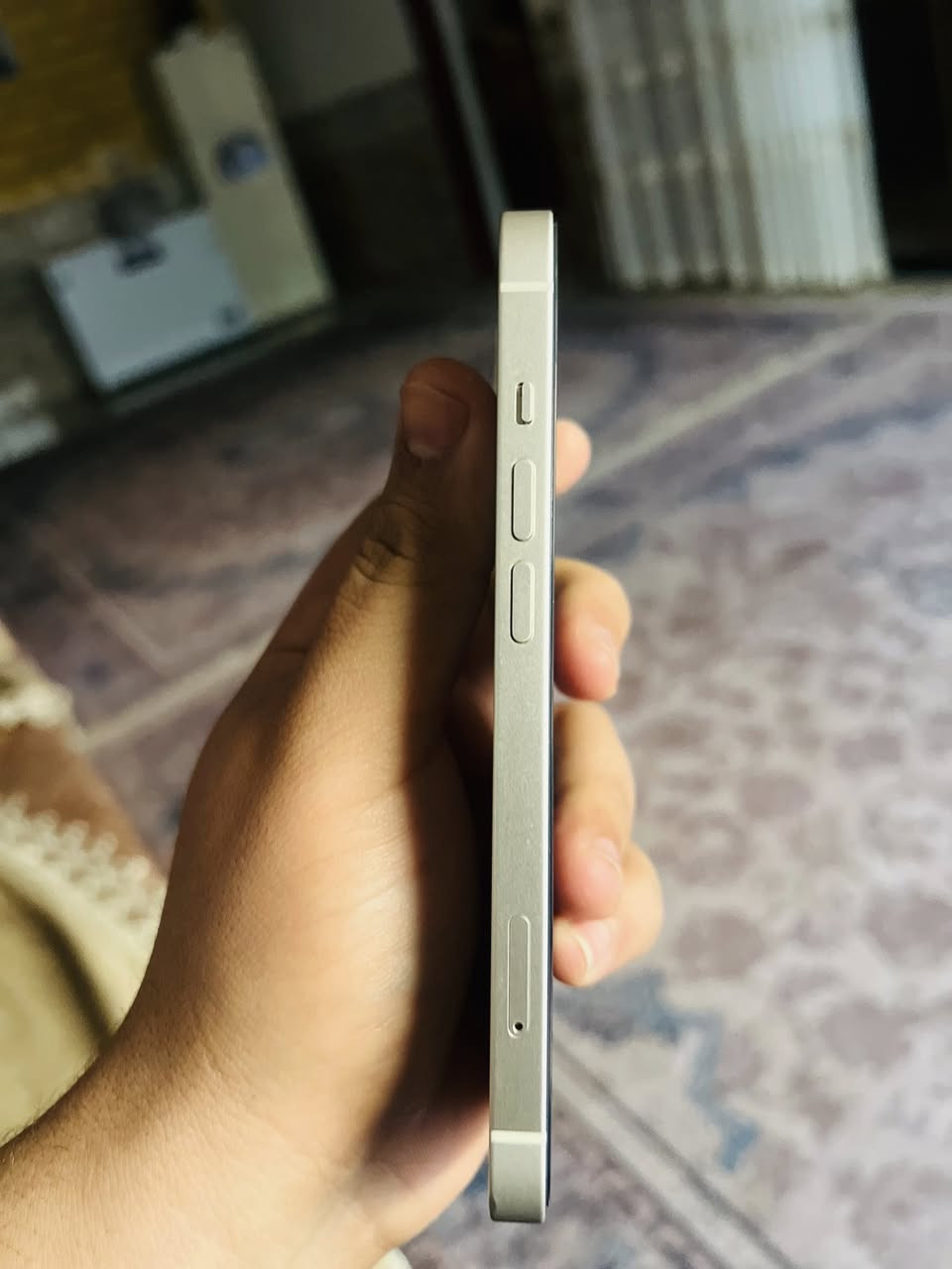 السلام عليكم آيفون 14عادي جهاز نضيف كلش مكفول من زلغ وتر بروف بطاريه 89
سعر 470 
***********/ديوانيه
