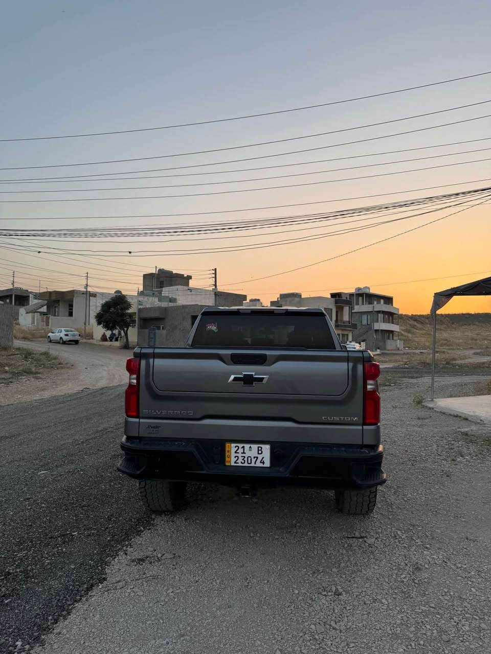 ## 🛞 بۆ فرۆشتن: شۆفرلێت سلفرادۆ ٢٠٢٢ (Z71)
 * **مۆدێل:** ٢٠٢٢
 * **بزوێنەر:** ٤ سلندەر تۆربۆ (بەهێز و زۆر ئابووری لە سەرفکردنی بەنزیندا)
 * **سیستەمی گواستنەوە:** دەبڵ ئەکسل (4x4) - پاکێجی بەناوبانگی Z71
 * ** 🛰️ سیستەمی ڕادار (Radar): ڕاداری پێشەوە بۆ پاراستن و ڕێگری لە پیاکێشان.
 🛣️ خەتی جادە (Lane Assist): سیستەمی ئاگادارکردنەوە و هێشتنەوەی ئۆتۆمبێل لە نێوان هێڵەکانی جادەدا.

 * **ڕۆیشتوو (116کم):**
 * **دۆخی بەدەنه:** [کلین بێ بۆیاخ]
 * **سەنەوی و ژینگە:** [نوێیە]
### 📞 بۆ پەیوەندی
 * **ژمارەی مۆبایل:** *********** یان ***********
 * **شوێن:** [سلێمانی] نرخى ٢٩٥$

## 🛞 للبيع: شفروليه سيلفرادو 2022 (Z71)
 * **الموديل:** 2022
 * **المحرك:** 4 سلندر تيربو (قوي جداً واقتصادي للغاية في استهلاك الوقود)
 * **نظام الدفع:** دبل أكسل (4x4) - حزمة Z71 الشهيرة للمهمات الصعبة
 * **المواصفات الذكية وأنظمة الأمان:**
   * 🛰️ **نظام الرادار (Radar):** رادار أمامي للحماية والتحذير من الاصطدام.
   * 🛣️ **تحديد المسار (Lane Assist):** نظام التنبيه والمحافظة على السيارة داخل مسار الطريق.
 * **المسافة المقطوعة:** 116 كم فقط
 * **حالة البودي (الهيكل):** [كلين - بدون صبغ]
 * **السنوية والبيئة:** [مجددة وحديثة]
### 📞 للاستفسار ومعرفة السعر:
 * **رقم الهاتف:** *********** أو ***********
 * **الموقع:** [السليمانية] سعر ٢٩٥$ السليمانية, العراق

