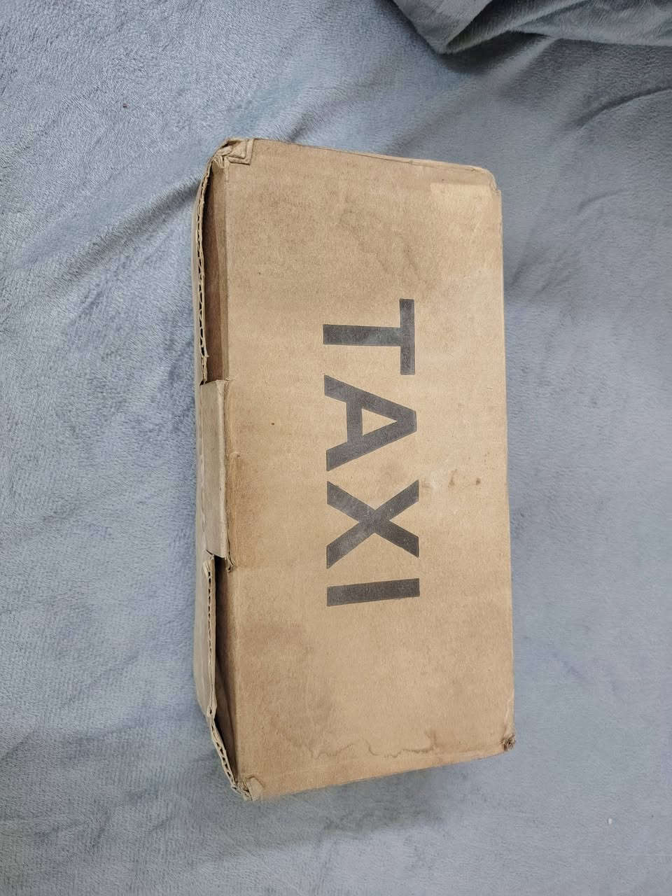 سلام وعليكم لبيع علامت تكسي جديده بعده بل باكيت السعر 40 رقم تليفون ***********
