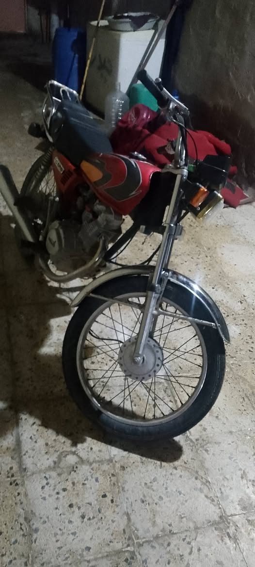 السلام عليكم. كلك. دراجه ربعه گير البيع دراجه مانقصهة شي بس شقل وطلع كهرباءيات كلهة شقاله دراج نضيفه  سعر 375


**إذا كنت صاحب هذا الإعلان وتريد حذفه لأي سبب، رجاءا أرسل رسالة إلى الدعم الفني**