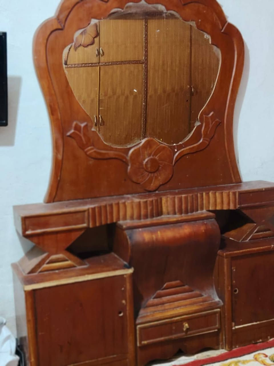 جربايه مع زاوية و ميز مراية ب125
العنوان العمارة-سيد جميل.
للاتصال او واتساب ***********
