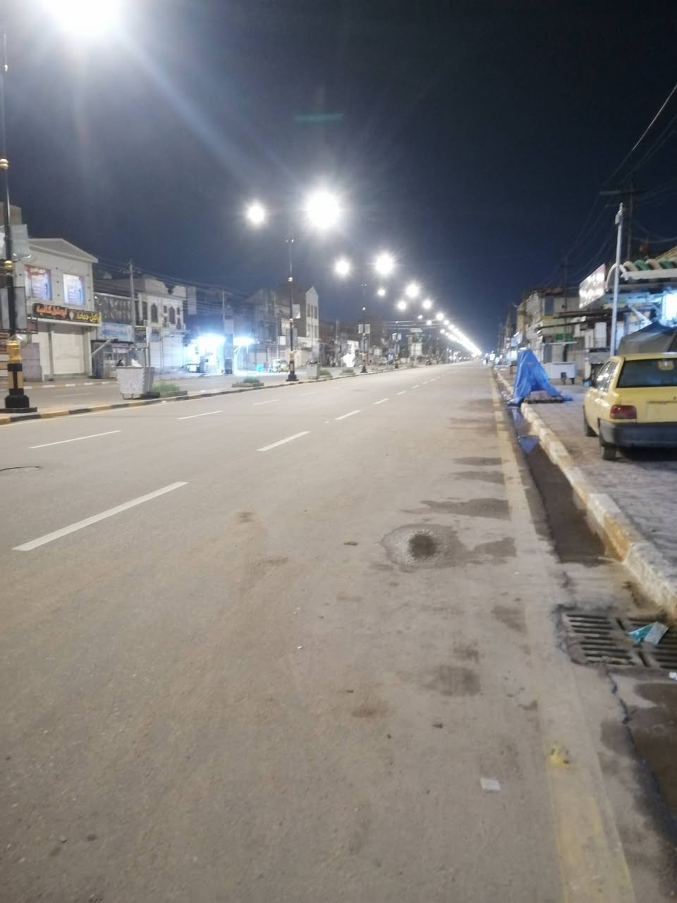 السلام عليكم بيت للبيع (مكان تجاري) منطقة ابو رمانه السايدين شارع السوق مقابل محمود الكعبي قرب مجمع النور المساحة 120م للاستفسار ***********
