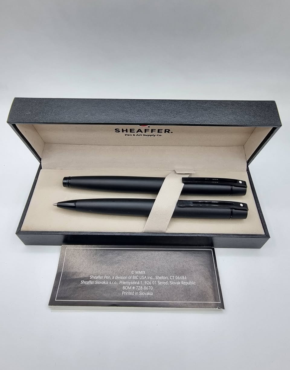 تحية طيبة  ،،،
#سيت_اقلام_شيفر_330 SHEAFFERS  
          #جديد غير مستخدم  ، بالعلبة #الأصلية  + الضمان  ، 
      حجم الخط  #مديم  ، لون اسود طافي  ( Matte black  ) 
      هيكل معدني متين مطلي بخاصية PVD ( تقنية متطورة    لجعل الطلاء اكثر قوة وصلابة وضد الصدا )  ،  
السعر :  185 الف ، 
يوجد توصيل  .


**إذا كنت صاحب هذا الإعلان وتريد حذفه لأي سبب، رجاءا أرسل رسالة إلى الدعم الفني**