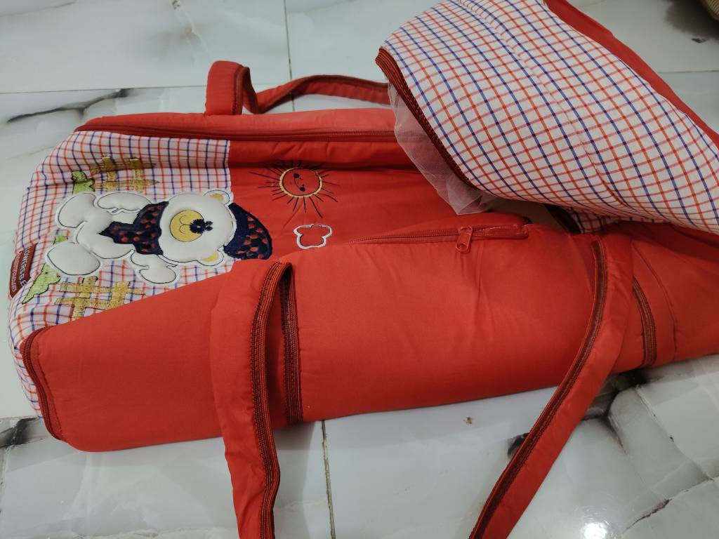 كاروك طفل وبي مغشه وسحاب وينسد والثاني حامله لطفل ينام بيها جديده مانامت بيها بنتي ابد بيها شك بسيط اثناء نقلتي من بيت لبيت ثنينهم ب30 ناصرية, ذي قار


**إذا كنت صاحب هذا الإعلان وتريد حذفه لأي سبب، رجاءا أرسل رسالة إلى الدعم الفني**