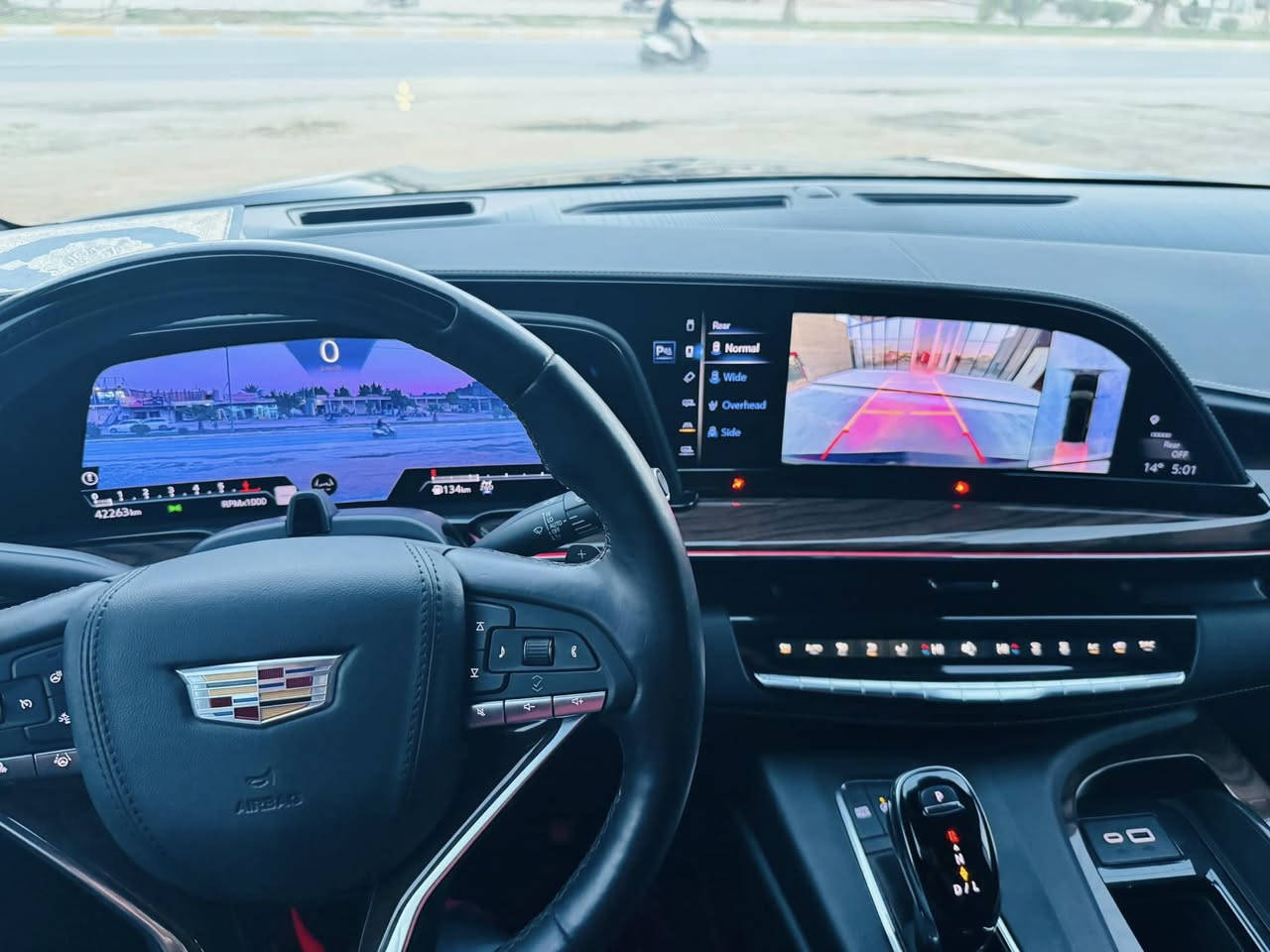 🔥 للبيع – كاديلاك سكاليد 2023 🔥
للبيع او مراوس حسب القناعة 
🚙 النوع: Cadillac Escalade
⭐ المواصفات: فول مواصفات (Espresso)
🎨 الداخلية: جلد بيتنجاني فاخر مع مساج
🇺🇸 الوارد: أمريكي
⚠️ الحالة: حادث جاملغ مبدل وكارت بلباب السايق 
📏 عداد المشي: ٢٦  مايل فقط
🔊 الصوت: 36 سماعة
⚙️ المحرك: 6200 سي سي

المميزات:
🛑 سقف شاموا
🛑 شاشات خلفية
🛑 دوسة كهرباء
🛑 5 كاميرات
🛑 حساسات 360 درجة
🛑 أبواب شفط
🛑 كشنات جلد بيتنجاني
🛑 كيج إلكتروني
🛑 جكات تصعد وتنزل

📍 العنوان: بابل
💰 السعر:  علق تم يطلعلك السعر 

📞 للاستفسار:
***********‎
