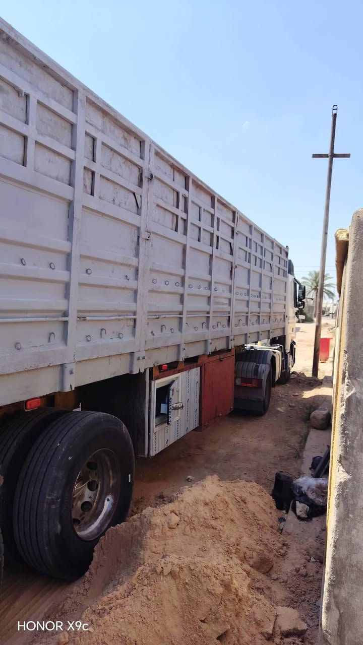 سلام عليكم عربانه للبيع السعر 65 وبيها مجال مكان كربلاء موبايل ***********
