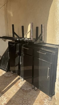 كومدي ومرايات عدد 3 للبيع بيعه شلعه وحده مابيع قطع مفرده   07747176465