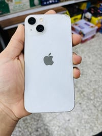 ايفون 13عادي للبيع بطاريه 88 اجهاز فقط ضهره مكسور  اكارتونه موجوده شرق...