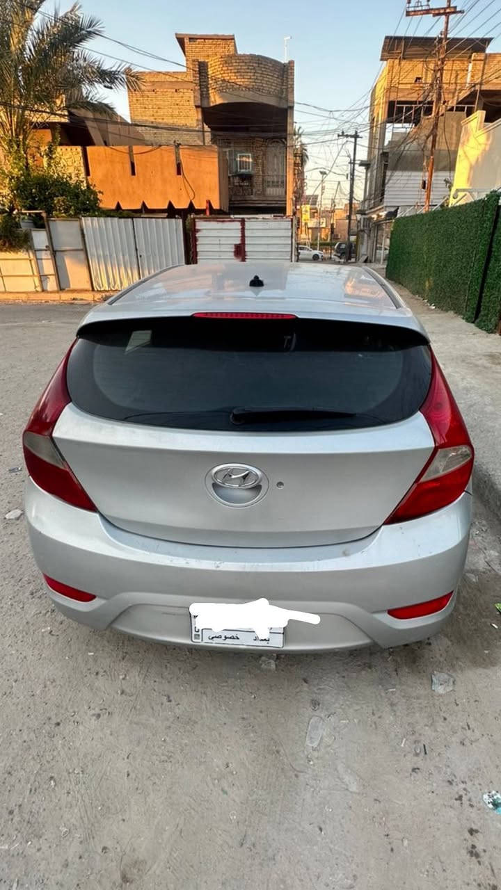 السلام عليكم سيارة اكسنت هاج باك موديل 2015 لون سلفر رقم بغداد وارد كندي السعر 90$ ورقة للاستفسار عل رقم 
***********
