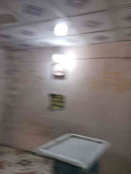 متوفردار اقتصادي الكلفه للبيع مسقف سندويج وياه حقل صغير غرفتين نوم مطبخ صاله المساحه 200ملك صرف الخالص جديده الاغوات جهة اليمين متوفر ماء كهرباء السعر30مليون بسعرقطعه هناك ***********
***********
