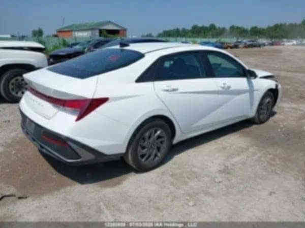 السلام عليكم النترا موديل ٢٤ هايبرد حادثها كما موضح بالصور والسونار رقم واسط تحويل بالاسم السياره ماشيه ٣٢ تفاصيل أكثر الاتصال *********** اخوان مكلف بالنشر السعر المطلوب ١٦٠$ وبيها مجال
