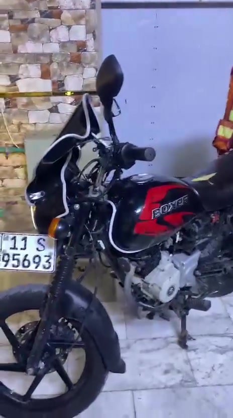 السلام عليكم دراجه بوكسر جبلي موديل ٢٣ الدراجه اوت البارحه مجفته يعني من ال٢٣ لل٢٦ مجفته مره وحده دراجه فةل نضاف تجي وچيك تاخذه من باب البيت الرقم بغداد سنويه بأسمي تحويل ثاني يوم  الدراجه نقوصاته دوسه وقبق مال باتري اما الصينينه ولدرع موجودات رايدهه بمليونين وميتين وبيهه مجال قليل  رقمي ***********
