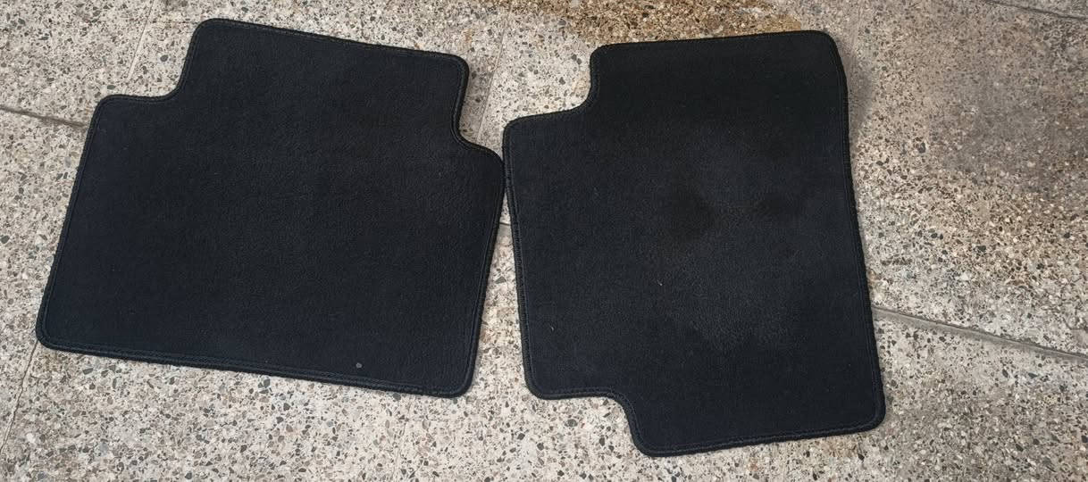 السلام عليكم
گاعيات كونا بلادي كاربت مستعمل شي بسيط 4قطع ترهم من مديل 2020 وفوگ 
للتواصل فقط واتساب ***********
السعر 25 الف وبيهة مجال للطيبين ان شاء الله
العنوان بغداد حي العدل
