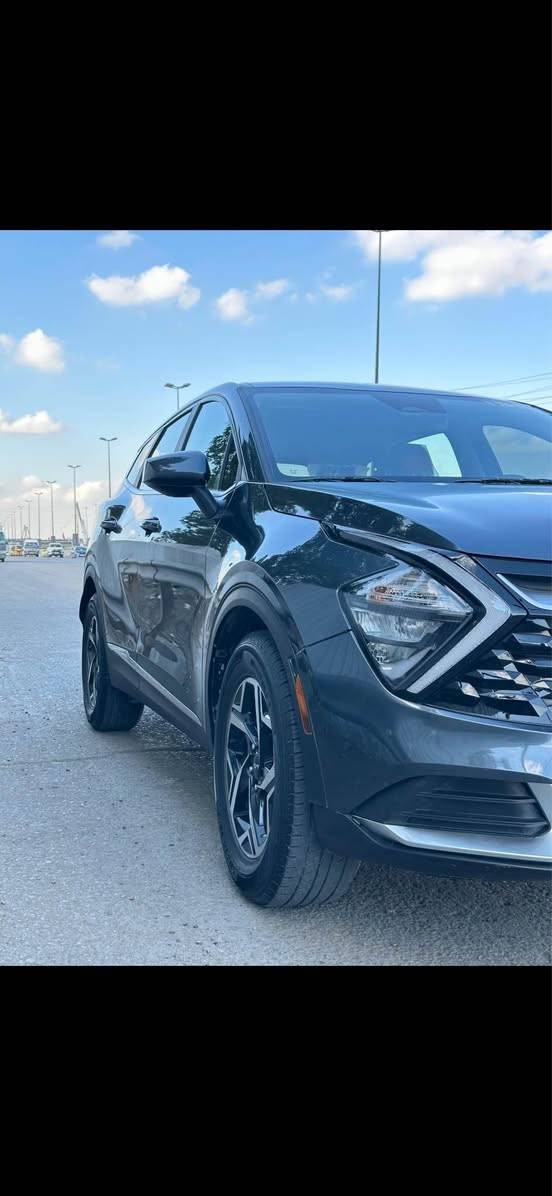 السلام عليكم كيا سبورتج 2023. 
لون رصاصي
رقم أربيل الجديد 

الشكل الجديد حجم الكبير لارج محرك 2500 
حادث جاملغ  واحد صبغ فقط 
بدون دواخل سياره جديده 
ماشيه 130مايل مشي امريكا 
بدوايرباك  
المواصفات

دشبول متغير الالوان الكتروني

تحكم ستيرن جهتين

كامرة دوارة 

شاشة كبيرة ايباد 

عداد دجتل

اوتو ستوب

تبريد قطعتين 

مثبت سرعة

وضعيات قيادة 

رادار

لد نهاري

تحديد مسار

هند بريك بصمة

اوتو هولد

مانع انزلاق
هيتر كشن 

مكان السيارة بغداد زيونه 
للتواصل ***********

السعر 187$$$قفل قفل بغداد, العراق
