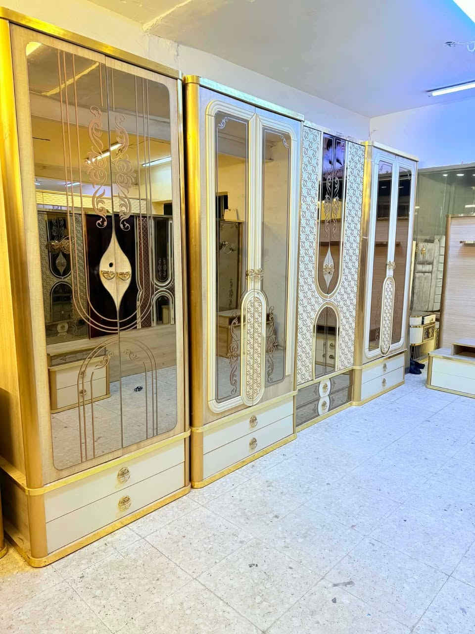 غرفه ملكيه اصليه 8قطع تركي اصلي نظافه 95💯 واصل شد او نقل


**إذا كنت صاحب هذا الإعلان وتريد حذفه لأي سبب، رجاءا أرسل رسالة إلى الدعم الفني**