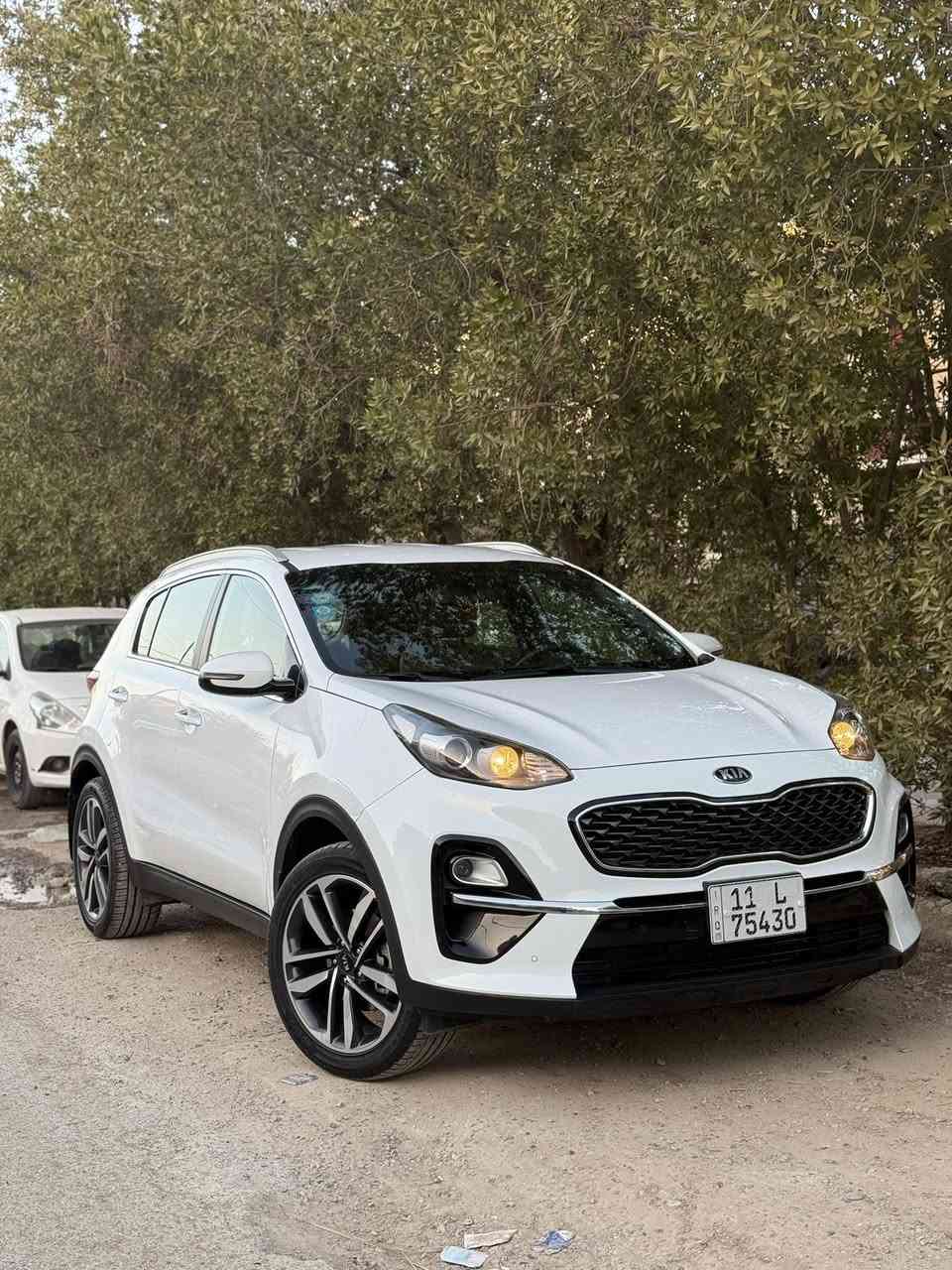 السلام عليكم عندي سبورتج 2020 خليجي السيارة مكفولة من الصبغ والضرر باستثناء بعض الملاحظات البسيطة، ماشية 88 الف، هزة جديدة
مكان السيارة بغداد الدورة 
للأستفسار : ***********
