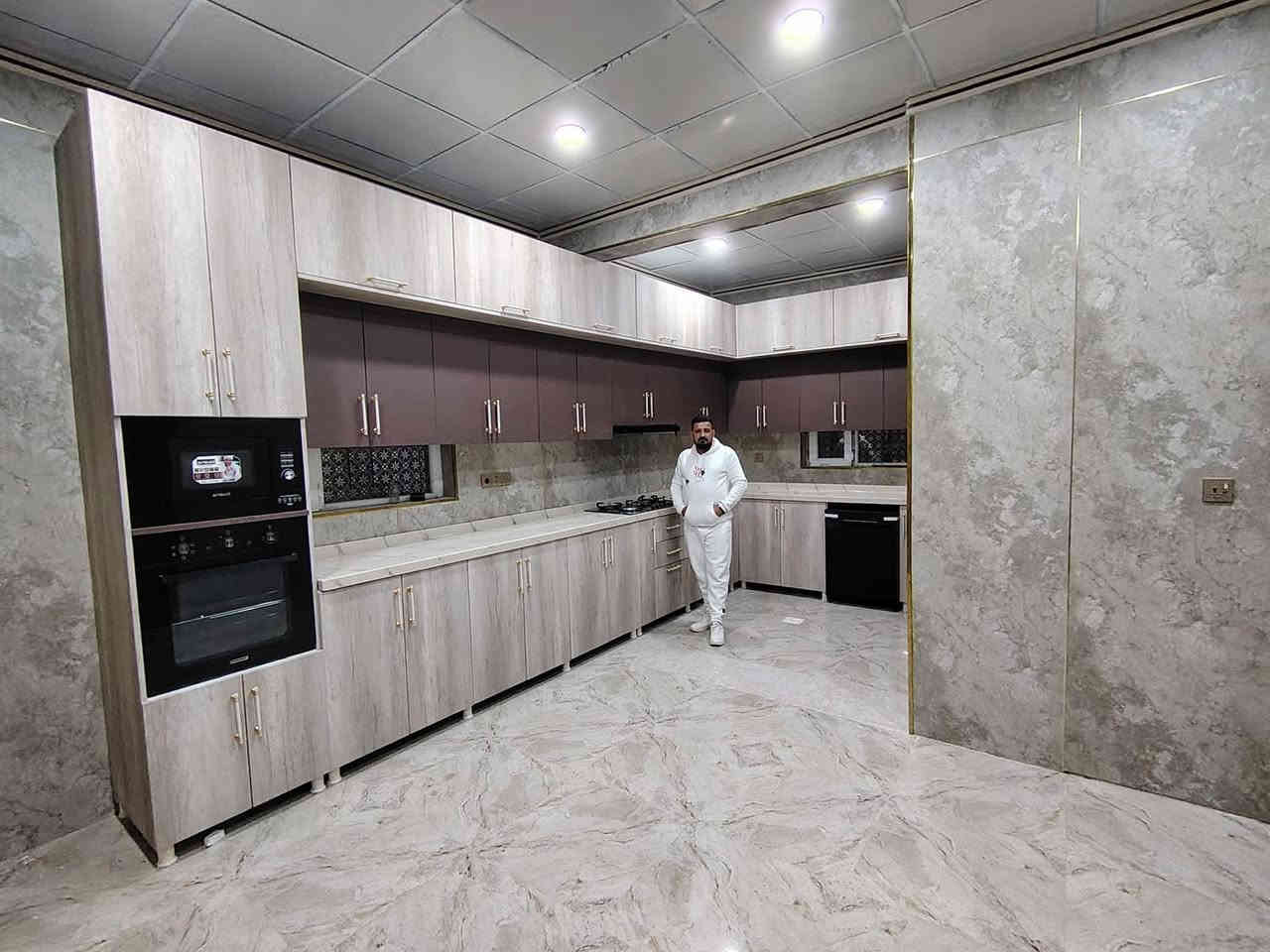 السلام عليكم 🤔🤔عرض اهل الموصل اهل صلاح الدين اهل كركوك ااربيل 🌷🌷
عرض خاص من اسطه ايهاب احدث المطابخ التركيه 
هيكل خشب بوب بالون بريس سعرمتر الارضي معه ملحق معه مرمر الصناعي 250دولار🌹🌹🌹
هيكل خشب بوب بالون بريس سعرمتر الارضي معه ملحق معه مرمر الطبيعي 290دولار💐💐💐
العرض الثاني هيكل المنيوم بوب بالون بريس سعرمتر الارضي معه ملحق معه مرمر 235دولار 🌹🌹🌹
هيكل المنيوم بوب بالون بريس سعرمتر الارضي معه ملحق معه مرمر الطبيعي 290دولار👑👑👑
توصيل جميع انحاء العراق 
 العنوان اربيل شارع زانكو للتواصل *********** واتساب
