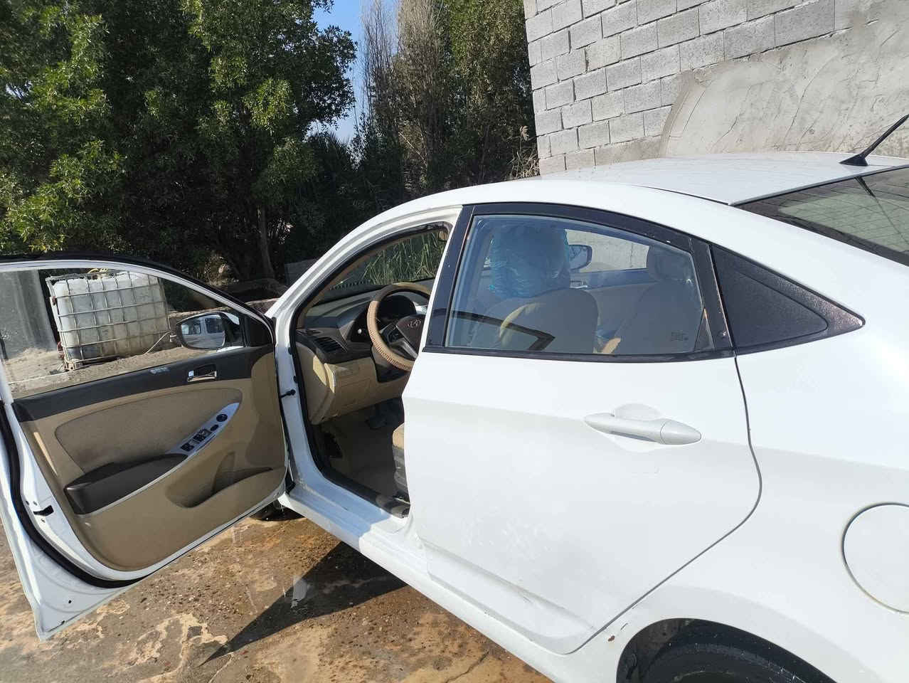 سلام عليكم اكسنت للبيع موديل سياره خليجي فول فتحه سقف كير مكينه كفاله مكينه 1600 قطرتين تحكم استرين شاشه كهربائيات كلها شغاله تبريد توه مسوي منظومه كامله  سنويه لحد 2028 يلا تنتهي سعر 92 بيها مجال عنوان البصرة شط العرب. *********** Singapore
