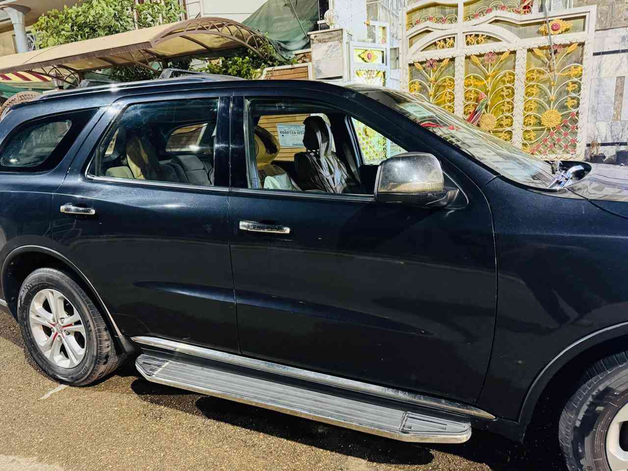 سلام عليكم ورحمة الله وبركاته
سياره للبيع 
دوج دورنكو موديل 2014شكل2015 موصفات كير موس تحكمات استيرن كشن كهربائي سياره بصمه بيبان بصمه  

اتصال *********** مستعجل للبيع
