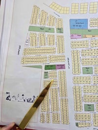 قطعة للبيع المحمودية حي المراتب رقم العقار ١٨/٥٠٦٦ وجه ١٠×٢٠ ونزال =٢٠...