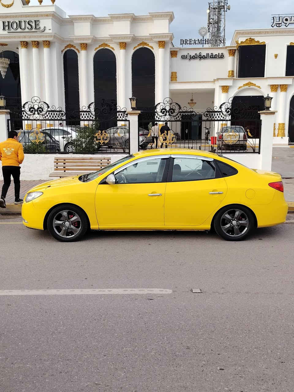 السلام وعليكم النتره ١١ رقم نينوى بسمي غرامات هيائه تاخذ صفر سياره بيا طخه زغيره براس الجاملق الايمين طخم تاير جديد تبريد تتفائه كلها شرط رجأن مو شراي لاتتصل
رقم الموبايل ***********
