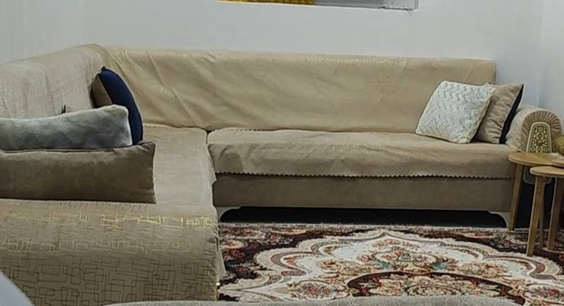 سلام عليكم
غراض بيت نظيفه للبيع مستعجل 
غرفه نوم تركيه نظيفه كلش استخدام قليل موديل حديث ست قطع لون اوف وايت 

غرفه تركيه كنتور سلايد سحب اربع قطع 

كاونتر سنك وملحق قياس مترين تسكام نظيف 

وتخم ديوان عشر مقاعد مع المفرش واربع كوشات بلونه 

المكان كربلاء حي العباس


**إذا كنت صاحب هذا الإعلان وتريد حذفه لأي سبب، رجاءا أرسل رسالة إلى الدعم الفني**