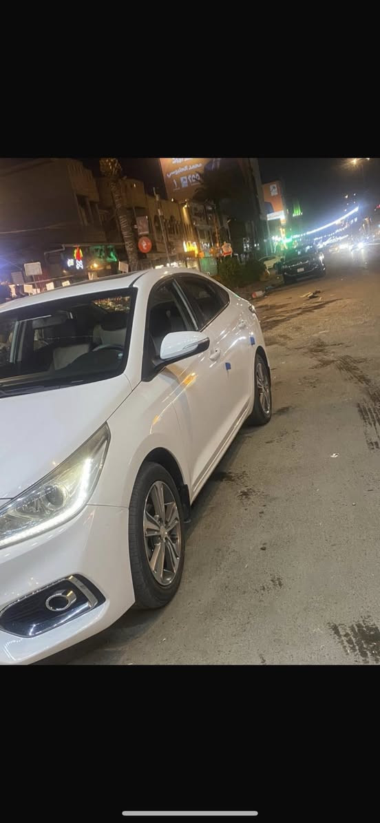 سلام عليكم اكسنت  19 خليجي سلايت تحكم استريت شاشة كامرة محرك 1600 ماشية 103 رقم التلفون ***********
