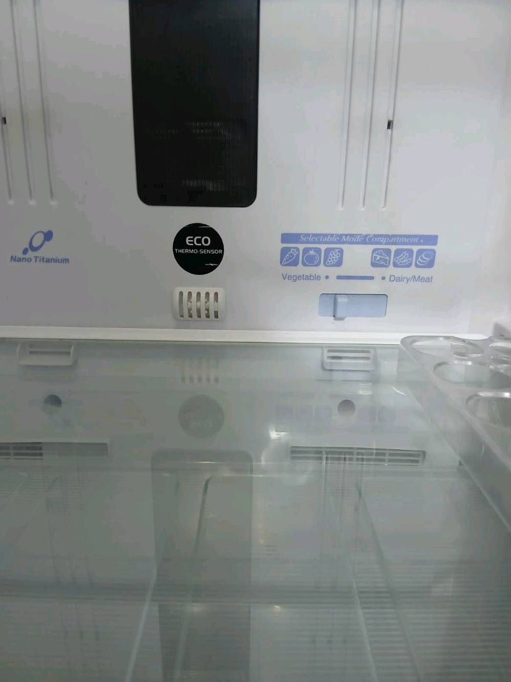 بغداد 
ثلاجة نظيفة جدا وعالفحص 
ما هو الموديل الدقيق للثلاجة؟: 
هيتاشي
هل توفر توصيل داخل منطقتك؟: 
لا
هل هناك أي ضمان متبقي على الثلاجة؟: 
لا
ما هو السعر المطلوب؟: 
650000
هل هناك أي أضرار أو مشاكل في الثلاجة؟: 
لا