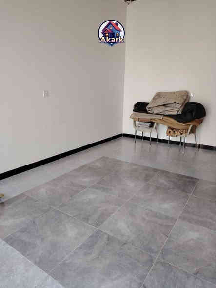 السلام عليكم بيت للبيع موصل قوسيات خربت عسكر زراعي حق التصرف سند (25) مساحه البيت (130) متر يتكون البيت غرفتين نوم استقبال سعر البيت (50) مليون بي مجال للاستفسار اكثر الاتصال بالارقام التاليه
(***********)
(***********)
