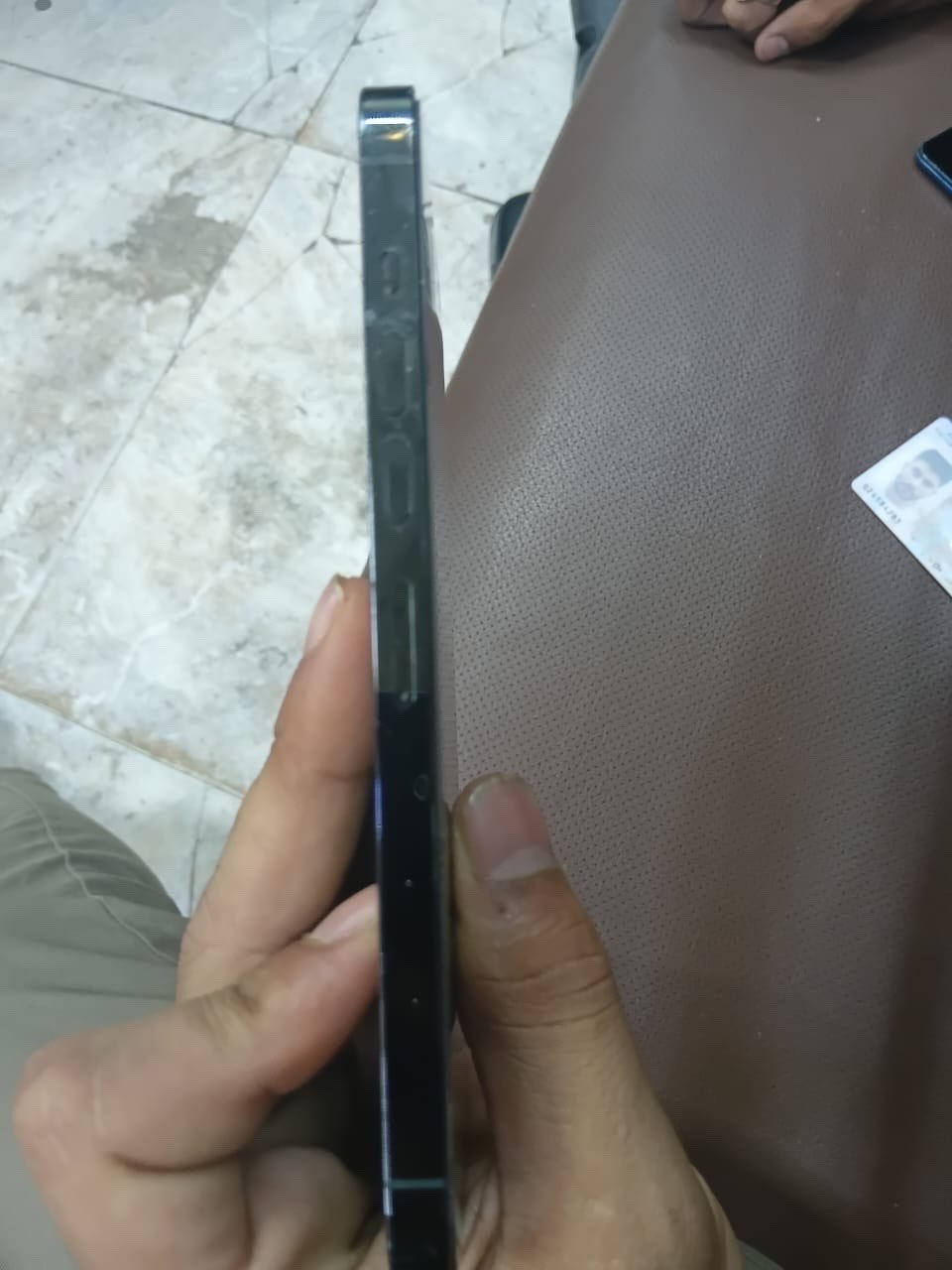 سلام عليكم تليفون ايفون 13برو ماكس جهاز نضيف كلش صاري ٣تشر من خذته مكاني بغداد مدينت الصدر 
السعر 550 وبي مجال