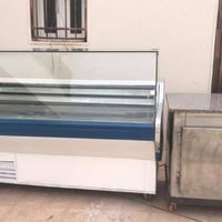 ثلاجة عرض • لحوم ودواجن