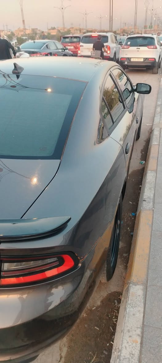 جارة ١٦ اصل كفاله عامه بيه بارد بصيط بلجاملغ الخلفي كفاله فتح وصبغ وتبديل ٣٦٠٠ تبريد كير محرك كله مكفول تشغل عن بعد بيع او مراوس بكوري مع الفرق مكان السياره ناصريه ***********
