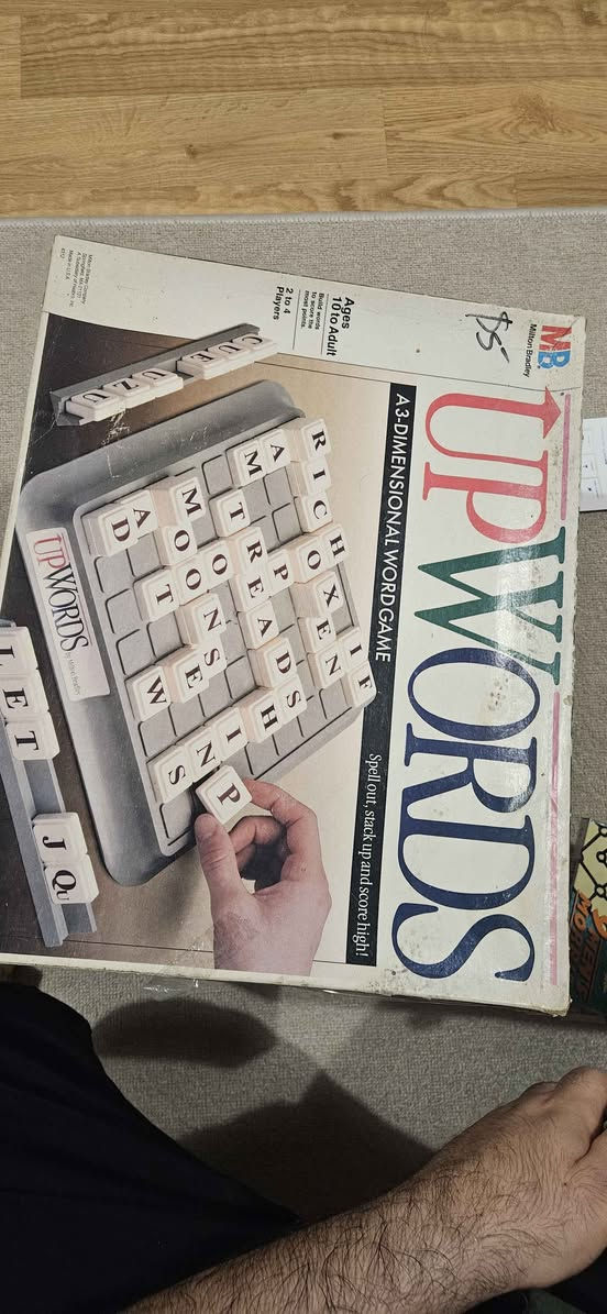 کۆمەڵە یارییەکی دانسقەی هەڵبژێردراوی بالە و لەنگە. (یاری ئەوروپی) 
پێکهاتووە لە ١١ یاری
یاریی فیکری و خێزانی بۆ گەورە و بچووک
هەمو یارییەکان پێکەوە دەفرۆشرێن 

مجموعة منسقة من العاب البورد الاوروبية
عددها ١١ لعبة
العاب فكرية و عائلية للكبار و الصغار
يباع كلهم مع بعض لا علردى حدة أربيل, العراق


**إذا كنت صاحب هذا الإعلان وتريد حذفه لأي سبب، رجاءا أرسل رسالة إلى الدعم الفني**