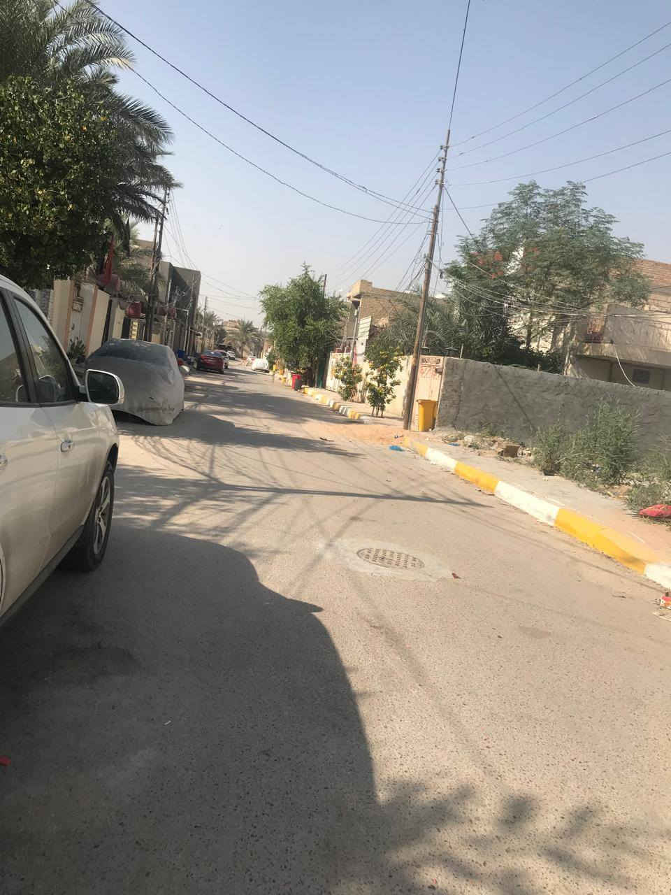 السلام عليكم ورحمة الله وبركاته
توجد قطعة طابو صرف مساحتها ٣٠٠ متر في حي القادسية/طريق الحر/فرع الاتحاد
موقها: القطعه الثالثة على اليمين في الشارع المقابل لباب مدرسة الرسل للبنات الابتدائية معروضة للبيع 
للتواصل على الرقم ***********
