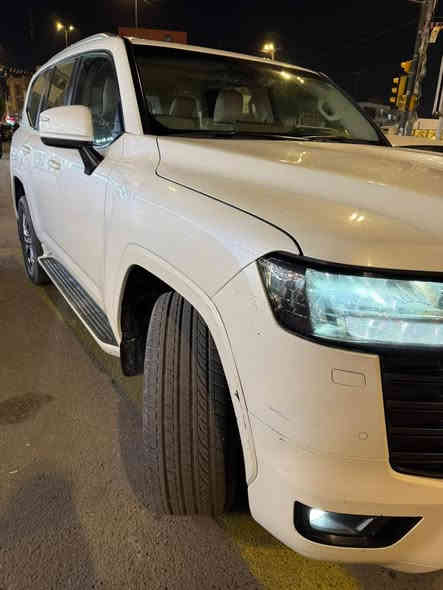 لسلام عليكم اخوان جي اكس ار موديل 2022 ماشيه 150 الف السياره فول موصفات سبعينيه السياره بيهاا بابين تبدل نفس اللون وبيها بارد بلجاملغ الامامي شبر المو شراي ليتصل فدوه مكان السياره بغداد زيونه اي ستفسار اتصل        ***********.  السعر 490 ورقه قفل
