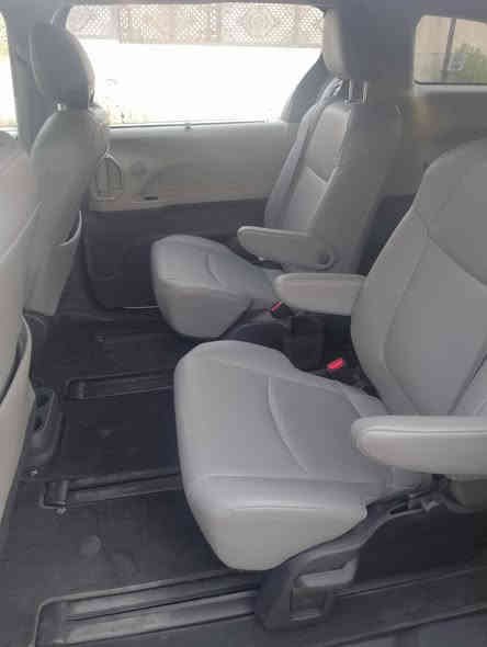 🌹السلام عليكم ... 
🚗(((سفينة الصحراء )))
🚗تويوتا سينا هايبرد 2023 فئة xle اقتصادية جدا سبعة راكب
🚗تبديل بنيد وجاملغ جهة السايق فقط والباقي مكفول ايرباك ستيرن ودواسة فقط 
🚗بصمة تشغيل
🚗 دخول ذكي 
🚗عداد 25000 ميل
🚗بصمة يد وقدم ابواب الورى سلايت 
🚗جنطة بصمة قدم وبصمة يد
🚗 3 انظمة قيادة eco و normal و sport
🚗 توقف ذاتي اوتو هولد 
🚗تبريد 3 قطع تحكم خلفي منفصل
🚗تدفئة كشنات وستيرن 
🚗كشنات جلد v i p
🚗مانع انزلاق
🚗نقطة عمياء 
🚗هيترات منع الضباب بالمري الحانبية 
🚗فتحة سقف سلايت
🚗تحكم ستيرن فوول 
🚗شاشة لمس كبيرة 
🚗حساسات تصادم امامية وخلفية 
🚗كاميرا خلفية 
🚗محرك 2500 هايبرد 
🚗تحديد مسار 
🚗تحديد سرعة
🚗فور ويل 
🚗فتحات u s p امامي وخلفي 
📋مرقمة بغداد 
💰السعر 32000 $$$
📞للاستفسار ***********
