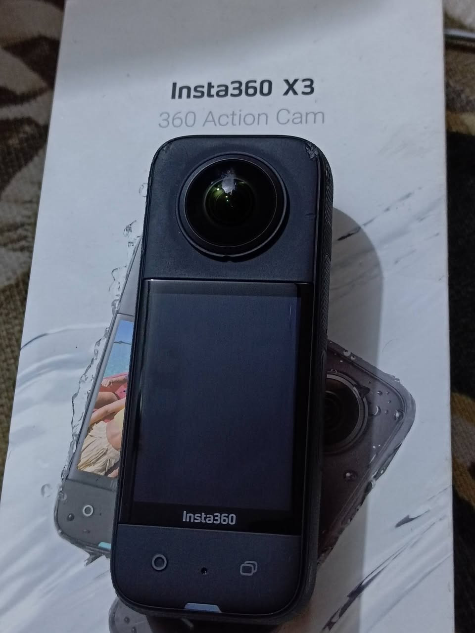 insta360 x3 كامره انستا 360 درجه
نظافه 75 بالميه يوجد فيديو يوضح نظافه القطعه 
كامله الملحقات
السعر 250 الف يوجد توصيل لجميع المحافظات ***********
