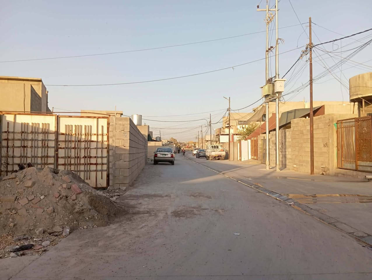 بيت 100 متر الايجار حي زهره متغل ولائ/***********/***********
