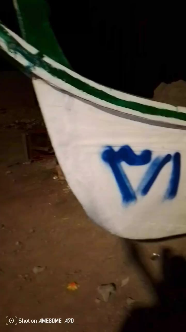 سلام عليكم بلم للبيع طول 15اذراع ولعرض متر ارتفاع 55 وشراي انه بخدمته مكلني بصره  كرمة علي ***********
