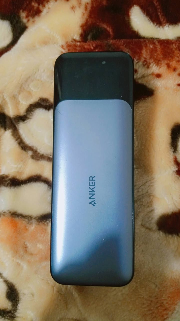 السلام عليكم
باور بنك انكر 24 الف ميلي امبير
بطاريه 100 
مشحون17 مره فقط كلش جديده
نظافه 100‎%‎
يدعم الشحن السريع 
شرط الشغل 
السعر ::85 الف

توصيل متوفر


**إذا كنت صاحب هذا الإعلان وتريد حذفه لأي سبب، رجاءا أرسل رسالة إلى الدعم الفني**