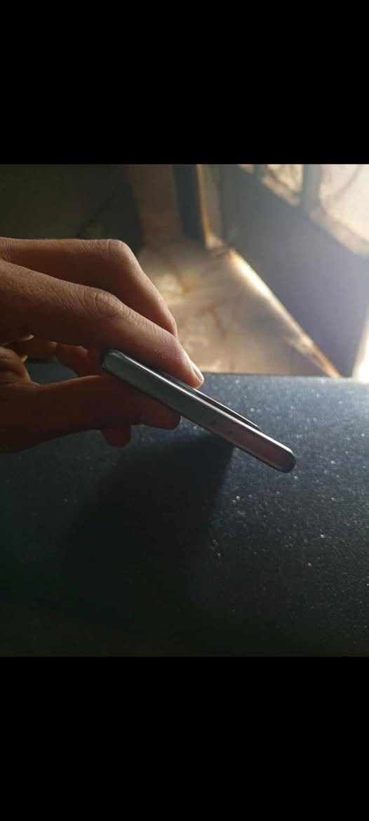 السلام عليكم هونرx9a ذاكره256 رام 8 بطاريه 5000 الجهاز نظيف من كلشي غراضه موجوده كارتونته موجوده السعر200 الف العنوان واسط العزيزيه  رقم الهاتف ***********
