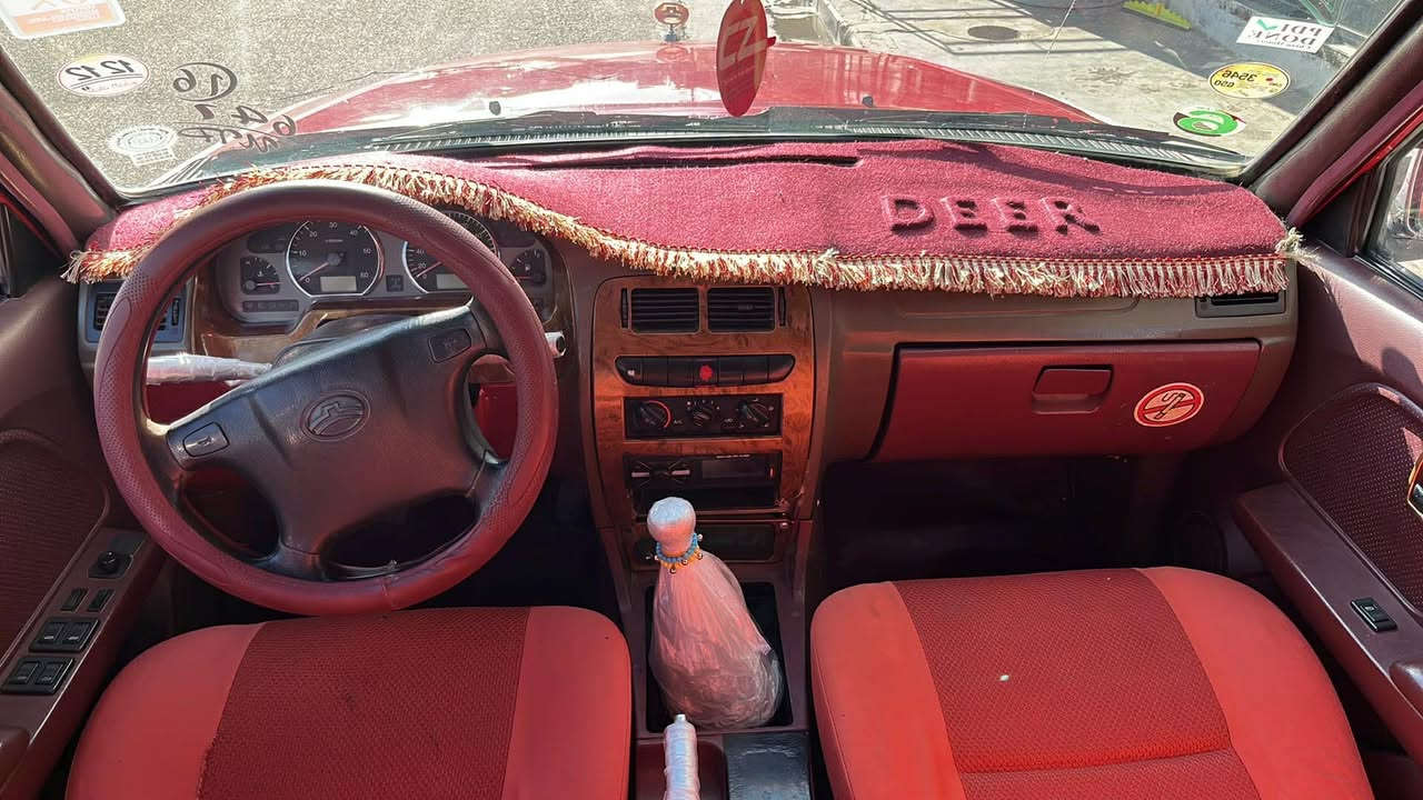 DEER 2010
188k.mرؤشتوة 
موئةنةتة 
كوشن مةرزيية 
جوارتاية تازة 
رةقةم سليمانية 
گيرومةكينة بةشةرت 
تةقةورةقة بةشةرت 
دووپةلة ساردو يةك بست سبوغة 
كالبونةوةي نيية 
سةيارةكة مالي دؤستة 
بؤنرخ پةيوةندي بكةن بة
ژ.م***********
ژ.م***********
