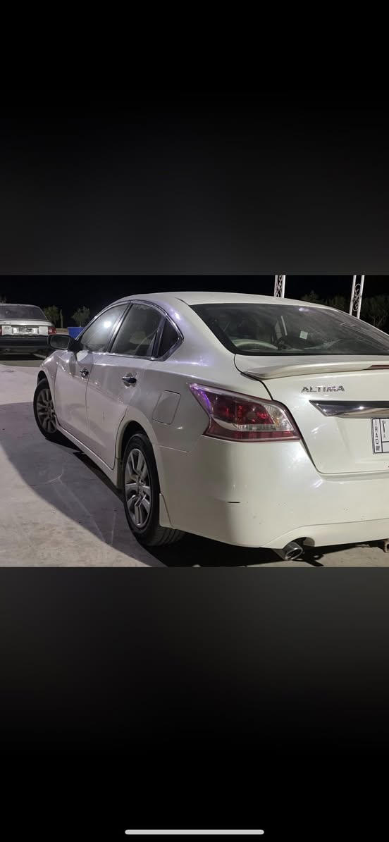 ئةلتيمة ٢٠١٤ 
موس و براوة بي ليدران هةر زور خاوينة سةيارةكة 
نرخي ٥٥ وةرةقة و معملة 
***********
