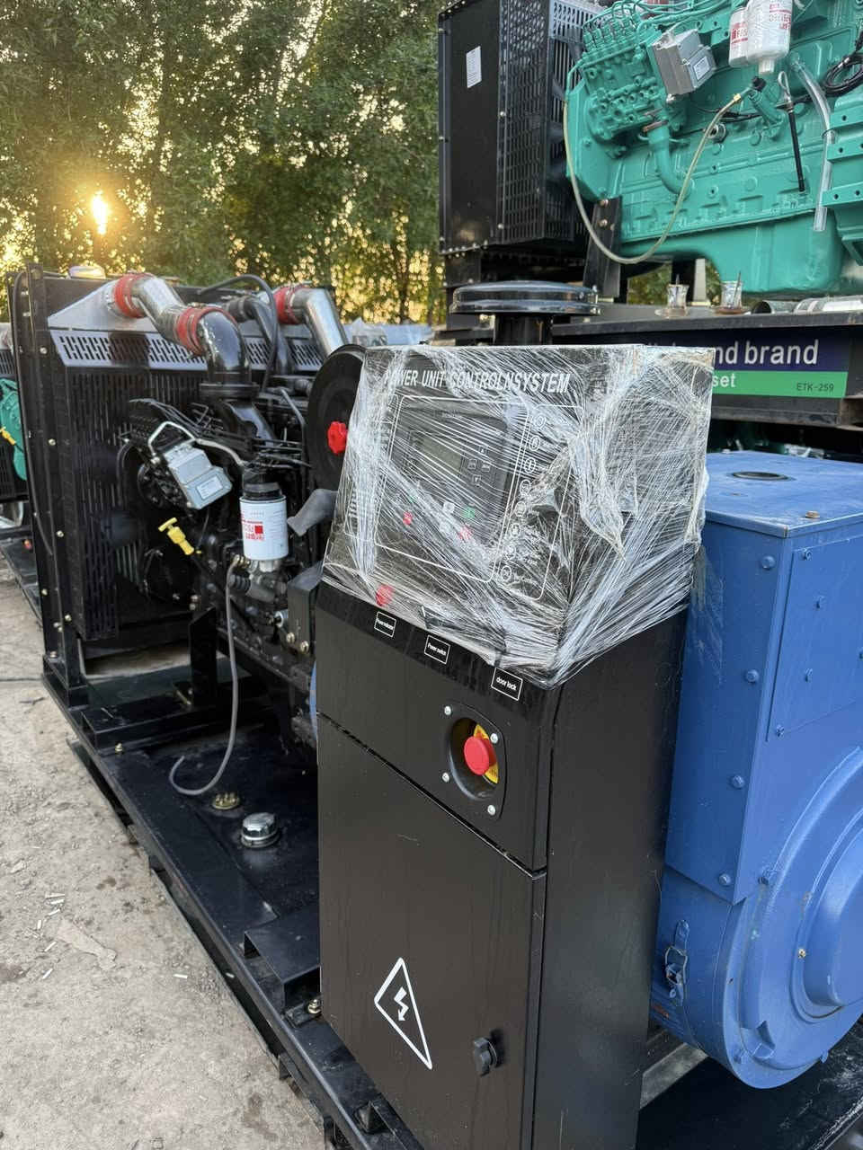 معرض مولد للبيع كمنز زيرو ١١٤ ابلادي ٢٤ ولف انتر كلر بم كهربائي ٢٥٠ كيفي ابلادي لأصرف ولا بخار تشغيل جهاز برودكشن اتو نضام حمايه كامل عنوان بغداد رقم الهاتف ***********
