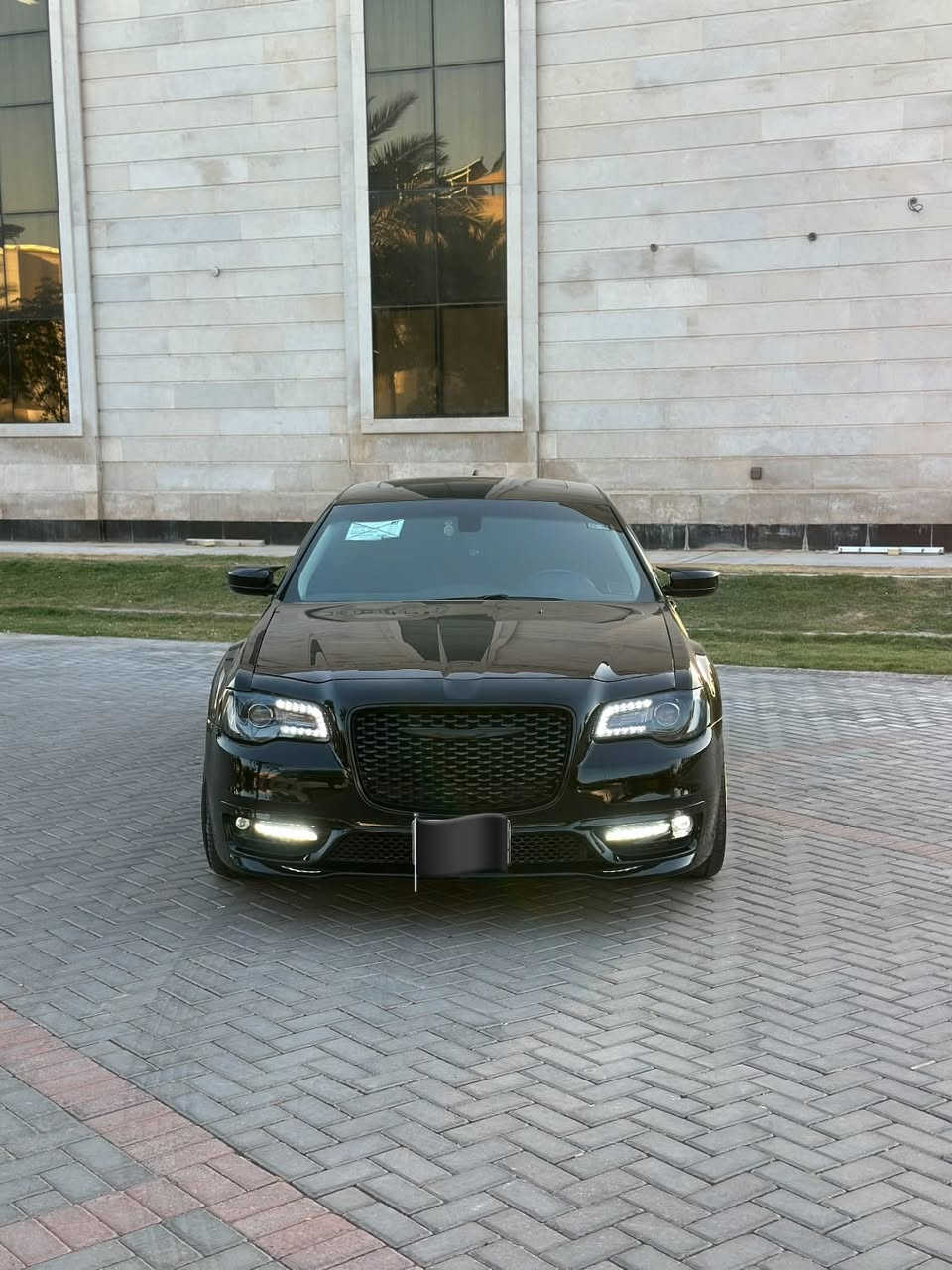 اوباما 300c موديل 20 اصل 16 رقم بغداد مداور ثاني يوم ، بجم اس وبكلايتات اس مكينه 3600 فول مواصفات تشغيل عن بعد بانوراما  تدفئه ستيرن تبريد تدفئه بالكشنات خزن ميموري  مري قلاب برده خلفيه ماشيه 121 الف كير مكينه تبريد حداديه تخم تاير  جديد سياره ماناقصها شي ، حادثها جاملغ وبنيد بدون شواصي ولغود سطحي وبيها باب كلير من امريكا بدون فتح ، السياره خير من الله ماناقصها شي وناصبه مكانها كربلاء 
السعر 168 وبيها مجال 
***********
