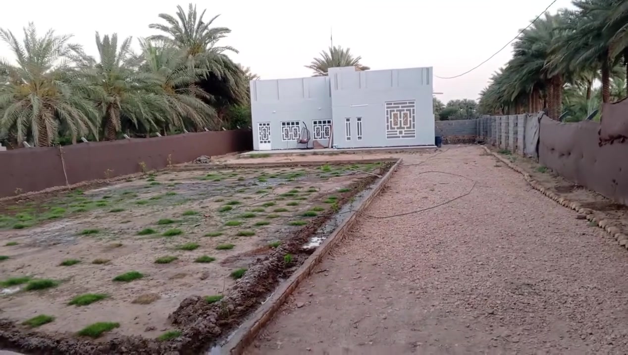 بيت مع قطعة ارض بل العلاك للبيع
 مساحه 1000متر
خلف محطة العلاك سند 25 طابو زراعي 
واجه 20متر نزال 50 موقع راقي 
 يرهم مراوس بيت
 بل الحي العسكري بيت حديث
الاستفسار اتصل على الارقام 
*********** 
***********
جميع القطع بل العلاك موجوده
