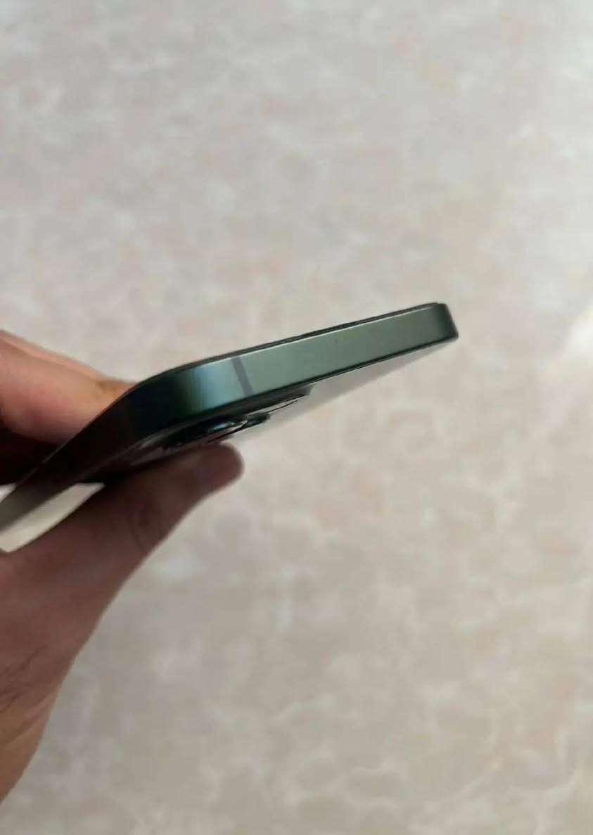 السلام عليكم ايفون ١٣ عادي جهاز نضيف كلش مستعجل عل بيع بطاريه ٩٠ عارضه ٤٧٥ بي مجال المكان الحسينيه المعامل رقم بس وتساب ***********
