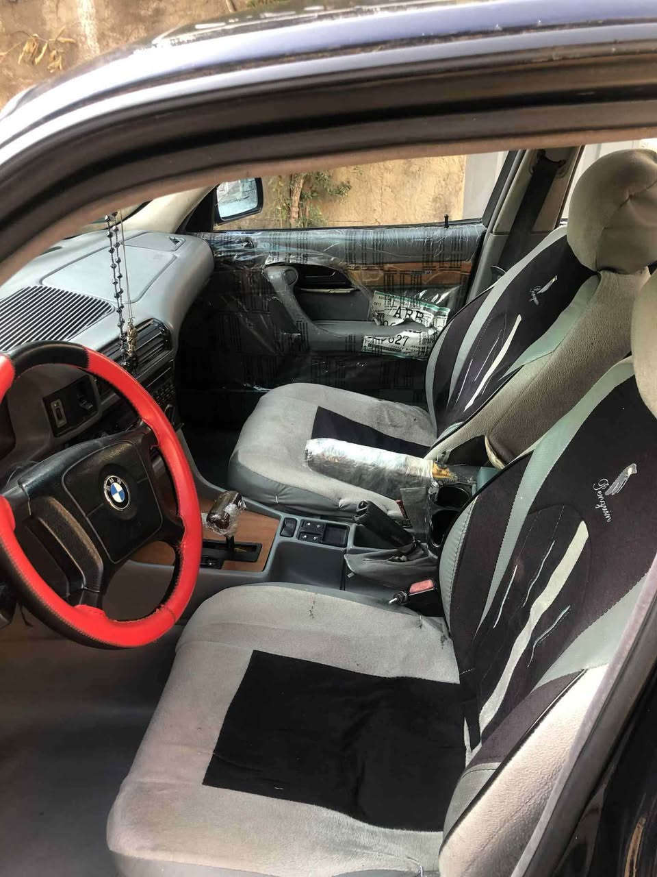 Bmw 525
مۆدێلی 95
ناو فۆرمیکایە
دوو جام کارەبای
سڵاید
مەکینە دیجیتاڵە
گێڕ ئۆتۆماتیکە
ئاڕمی پلاسیک سلێمانیە بەشەرتی ئەوەی غرامەی تیانەبێت بێکێشەیە کێشەی یاسای نیە ماڵی کەس نیە بەشەرتی ئاڕمو ئەوەلیات
ماشەڵا سەیاریکی زۆر بەهەڵمەتو بیمشکیلەیە
سحری /٣٠گەڵاو معامەلەیەکی کەم 
ژ/***********
ژ/***********
شوین /قەزای دوکان دخان, السليمانية
