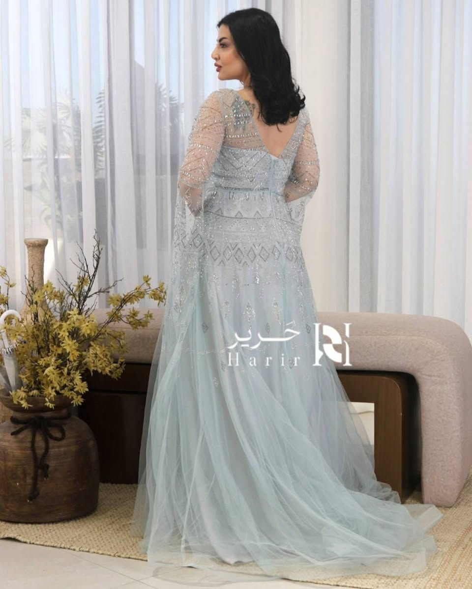 السلام عليكم يلبس ٤٦ /٤٨  ملبوسه مره وحده فقط يتوفر خدمة توصيل لجميع محافظات العراق
للتواصل واتساب***********
