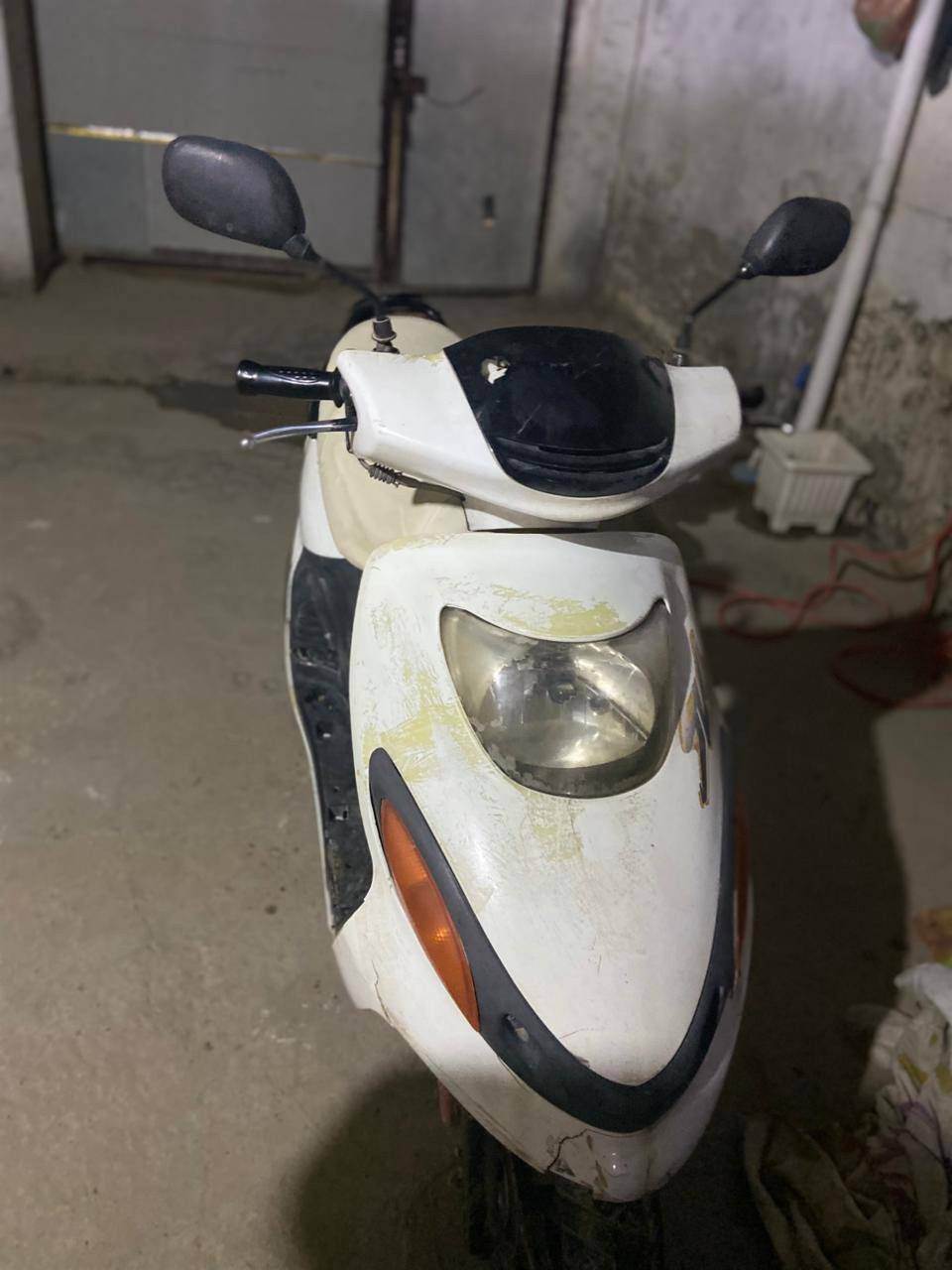 متحاح دراجه دولفين محرك مامفتوح كلها شغاله ابلاديه السعر ٣٢٥ وبيها مجال الخاص مفتوح او الاتصال *********** حله حي الامام
